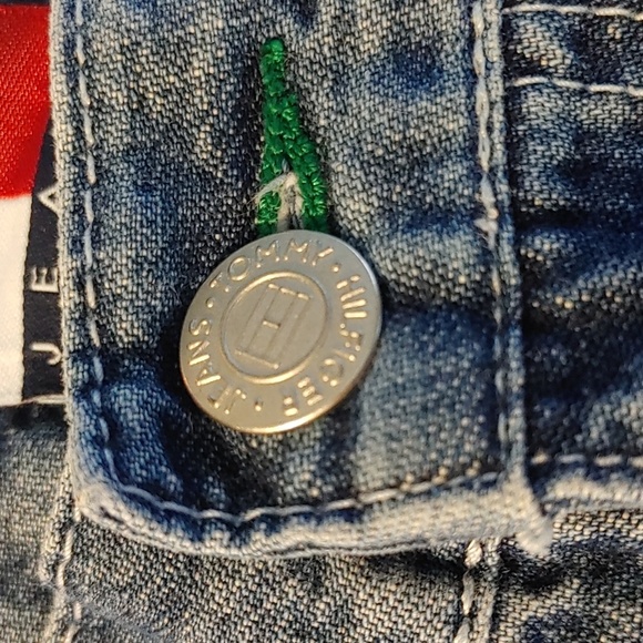 🌻Tommy Hilfiger Vintage Buckle Back Jean Shorts - Picture 6 of 10